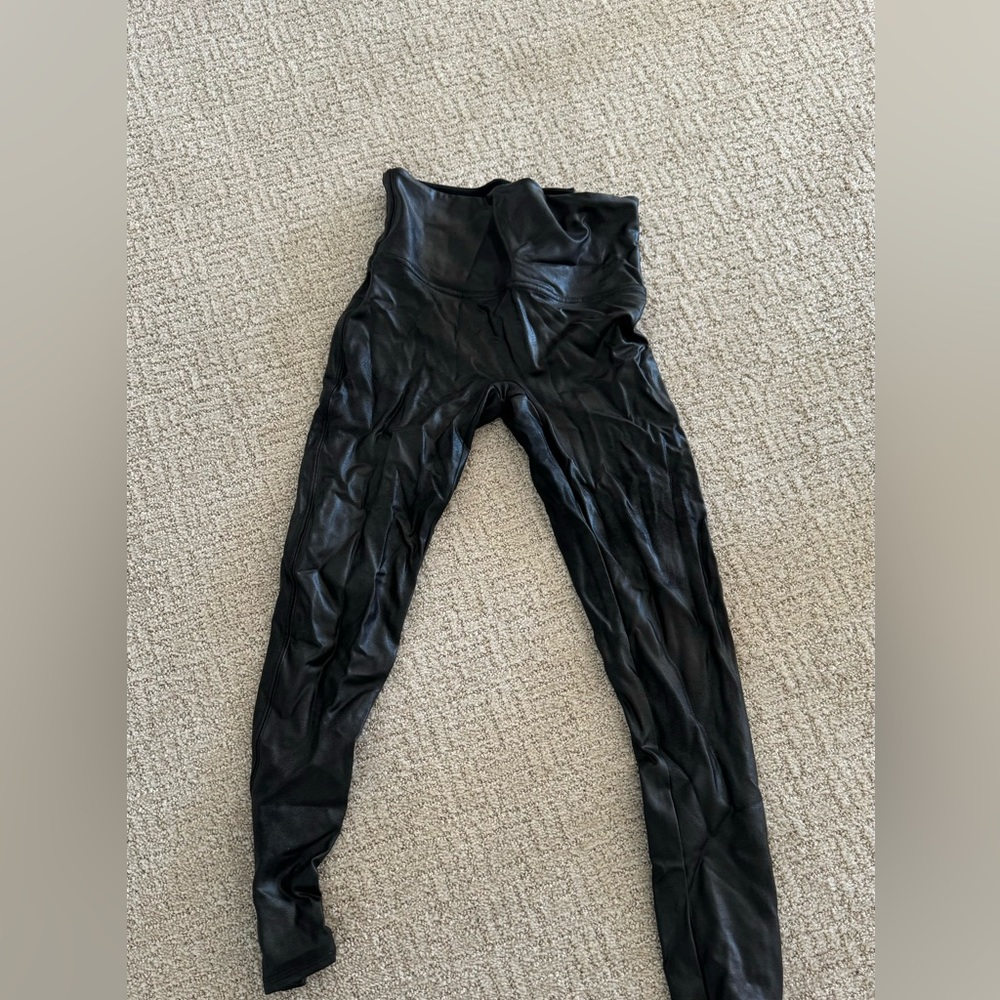 Spanx Leather look leggings GUC large petite LP